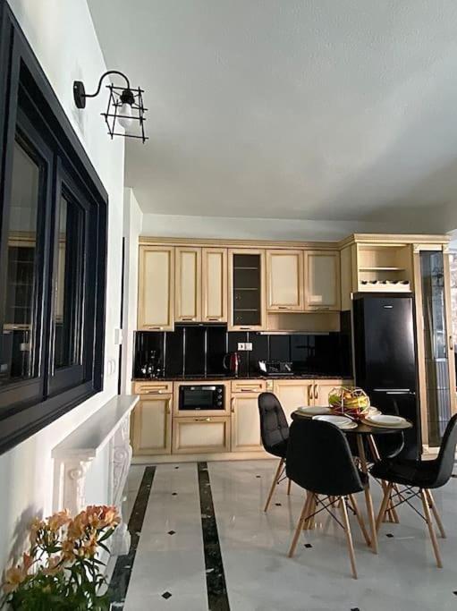 M&F Meteora Apartments #1 Калампака Екстериор снимка