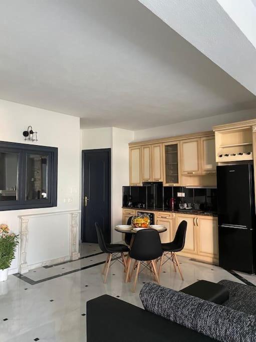 M&F Meteora Apartments #1 Калампака Екстериор снимка